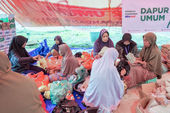 Banjir Bandang Sumbar, BAZNAS Dirikan Dapur Umum bagi&nbsp;Korban