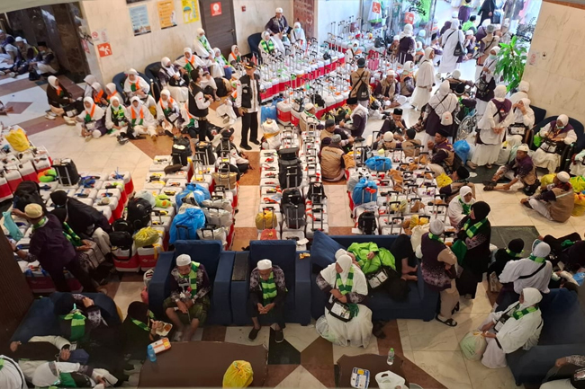 Hajatan Haji 2024 Tuntas, Berangkat dari Madinah, Kloter KJT-30 Tutup Fase&nbsp;Pemulangan